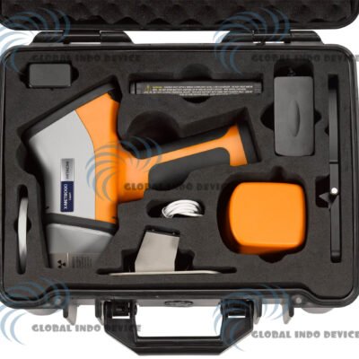 Hitachi X-MET8000 handheld XRF analyzer device