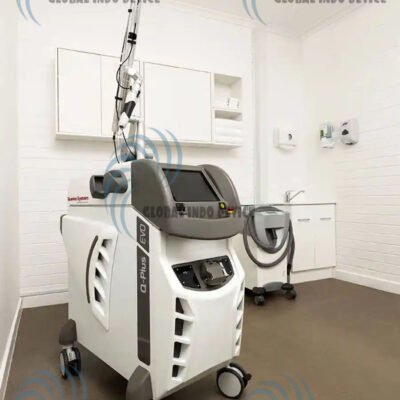 Quanta Light Evo Series IPL aesthetic system in a professional clinic setting
