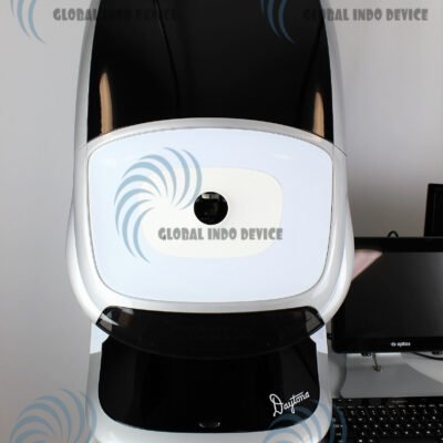 OPTOS Daytona retinal imaging device in eye clinic