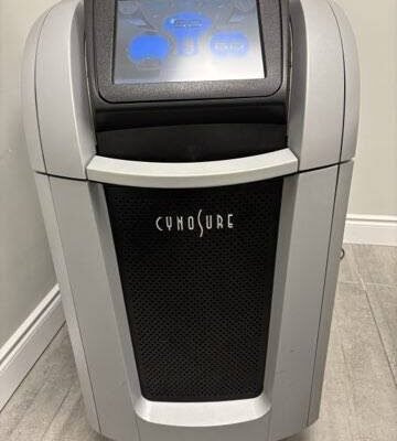 Cynosure PicoSure 2022 laser device for skin treatment