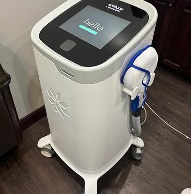 Zeltiq CoolTone 2020 body contouring machine in aesthetic clinic