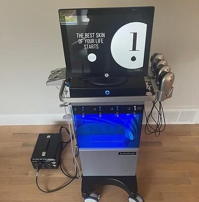 Hydrafacial Elite MD Platform 2021 skincare treatment machine in aesthetic clinic