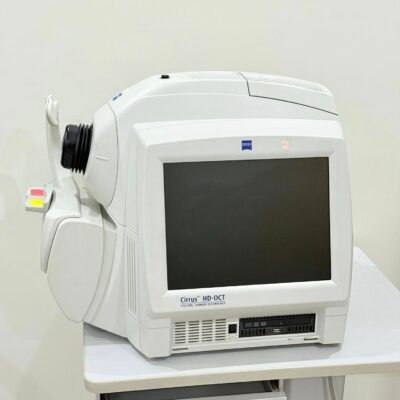 ZEISS CIRRUS 4000 HD-OCT retinal imaging system in clinic