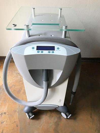 Zimmer Cryo 6 cooling machine used in aesthetic clinic treatment room